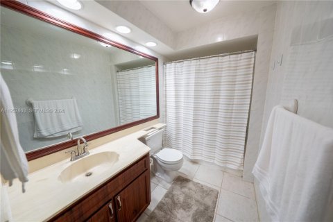 Casa en venta en Miami, Florida, 3 dormitorios, 223.99 m2 № 2019609 - foto 19