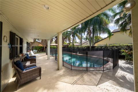 Casa en venta en Miami, Florida, 3 dormitorios, 223.99 m2 № 2019609 - foto 21