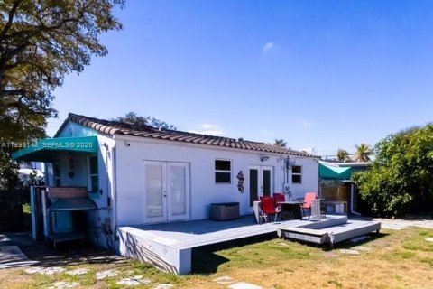 House in Hollywood, Florida 2 bedrooms, 94.48 sq.m. № 2066105 - photo 16