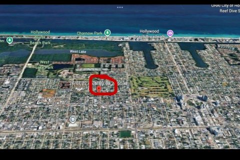House in Hollywood, Florida 2 bedrooms, 94.48 sq.m. № 2066105 - photo 18