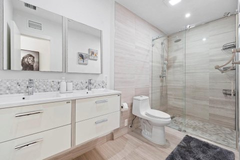 Casa en alquiler en Miami Lakes, Florida, 3 dormitorios, 170.29 m2 № 1926581 - foto 11