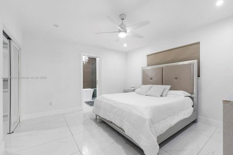 Casa en alquiler en Miami Lakes, Florida, 3 dormitorios, 170.29 m2 № 1926581 - foto 12