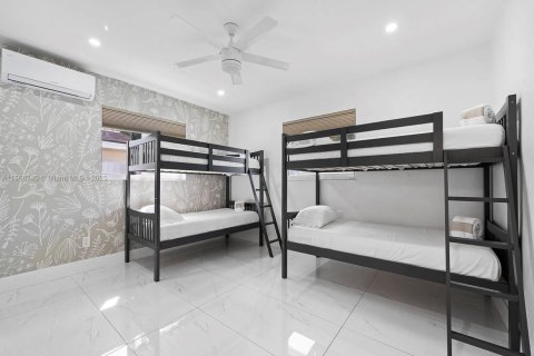 Casa en alquiler en Miami Lakes, Florida, 3 dormitorios, 170.29 m2 № 1926581 - foto 6