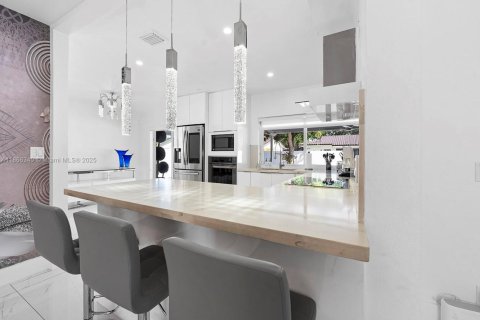 Casa en alquiler en Miami Lakes, Florida, 3 dormitorios, 170.29 m2 № 1926581 - foto 25