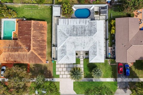 Casa en alquiler en Miami Lakes, Florida, 3 dormitorios, 170.29 m2 № 1926581 - foto 3