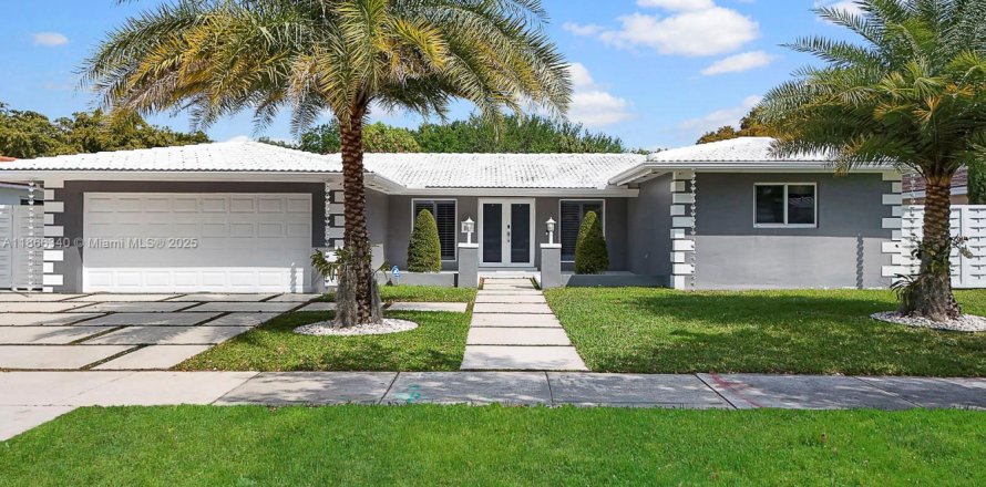 Casa en Miami Lakes, Florida 3 dormitorios, 170.29 m2 № 1926581