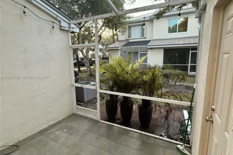 Townhouse in Plantation, Florida 2 bedrooms, 87.79 sq.m. № 1996221 - photo 8