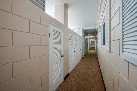 Condo in Daytona Beach, Florida, 1 bedroom № 2127491 - photo 26