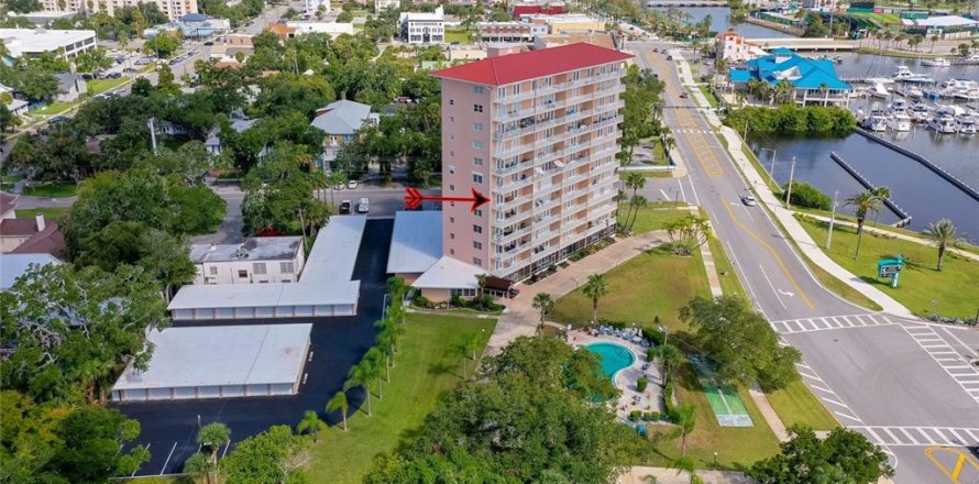 Condo in Daytona Beach, Florida, 1 bedroom № 2127491