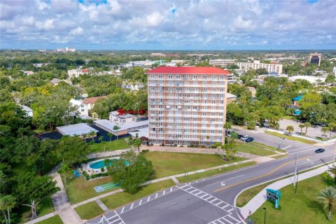 Condo in Daytona Beach, Florida, 1 bedroom № 2127491 - photo 2