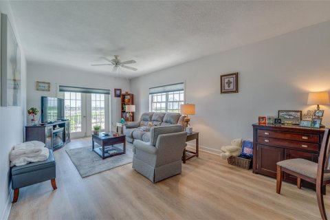 Condo in Daytona Beach, Florida, 1 bedroom № 2127491 - photo 5