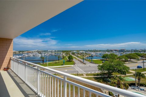 Condo in Daytona Beach, Florida, 1 bedroom № 2127491 - photo 16