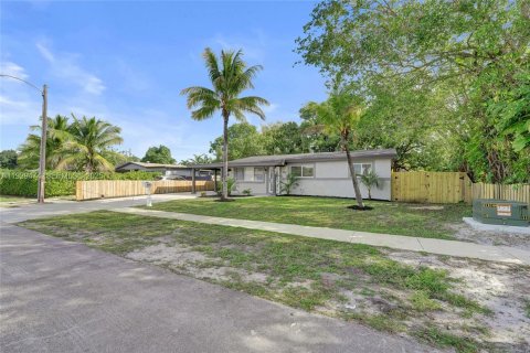 Купить виллу или дом в Форт-Лодердейл, Флорида 4 спальни, 147.16м2, № 1989085 - фото 9