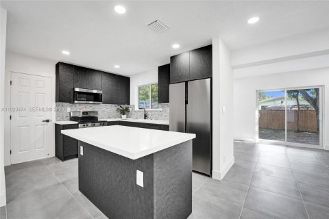 Купить виллу или дом в Форт-Лодердейл, Флорида 4 спальни, 147.16м2, № 1989085 - фото 21