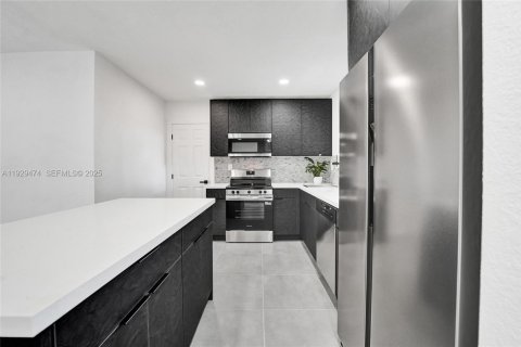 Купить виллу или дом в Форт-Лодердейл, Флорида 4 спальни, 147.16м2, № 1989085 - фото 22