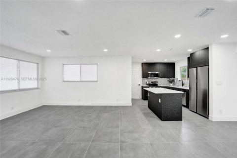 Купить виллу или дом в Форт-Лодердейл, Флорида 4 спальни, 147.16м2, № 1989085 - фото 16