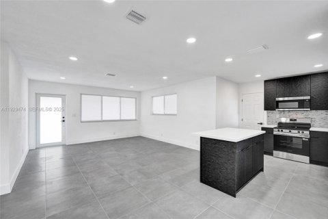 Купить виллу или дом в Форт-Лодердейл, Флорида 4 спальни, 147.16м2, № 1989085 - фото 20