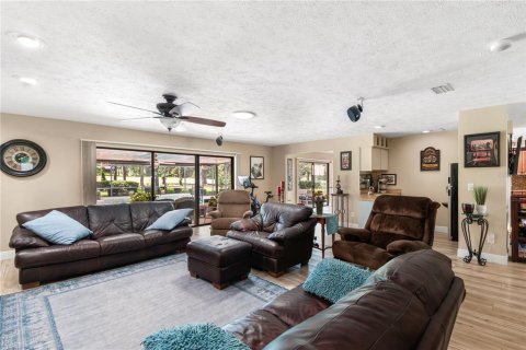 Casa en venta en Ocala, Florida, 3 dormitorios, 251.86 m2 № 1732818 - foto 9
