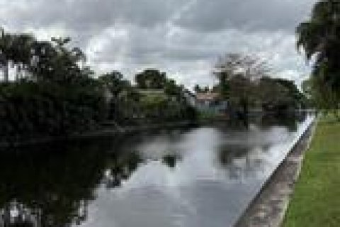 Condo in Oakland Park, Florida, 2 bedrooms  № 2254535 - photo 19