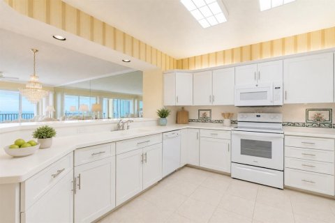 Copropriété à vendre à North Redington Beach, Floride: 3 chambres, 206.89 m2 № 2231920 - photo 9