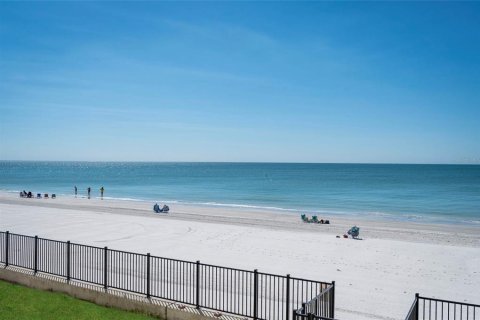 Copropriété à vendre à North Redington Beach, Floride: 3 chambres, 206.89 m2 № 2231920 - photo 16