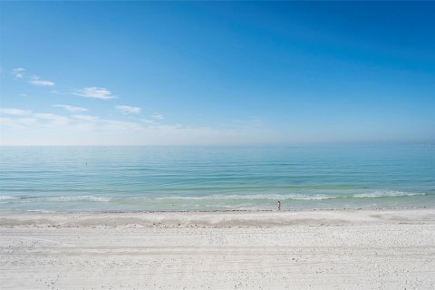 Copropriété à vendre à North Redington Beach, Floride: 3 chambres, 206.89 m2 № 2231920 - photo 19