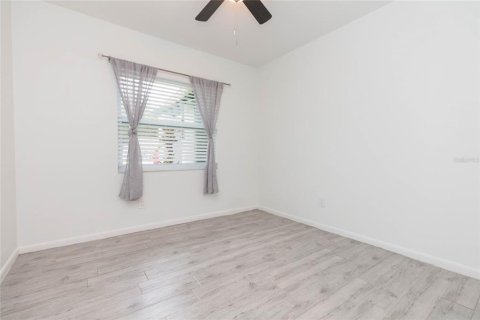 House in Tampa, Florida 3 bedrooms, 136.01 sq.m. № 2289511 - photo 28