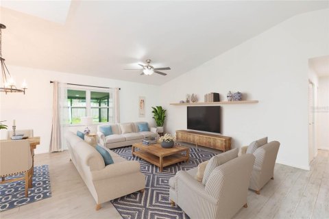 House in Tampa, Florida 3 bedrooms, 136.01 sq.m. № 2289511 - photo 12
