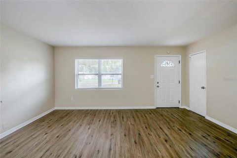 House in Orlando, Florida 4 bedrooms, 120.87 sq.m. № 2199553 - photo 18