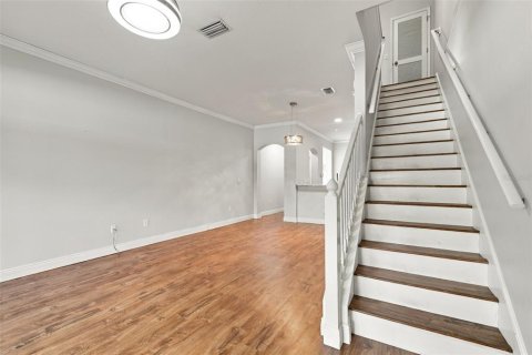 Townhouse in Tampa, Florida 2 bedrooms, 118.17 sq.m. № 2396862 - photo 11