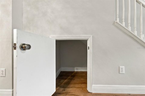 Townhouse in Tampa, Florida 2 bedrooms, 118.17 sq.m. № 2396862 - photo 21