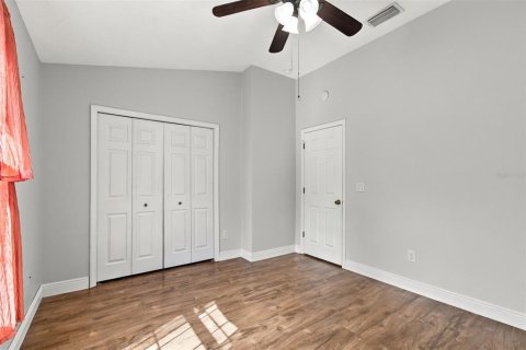 Townhouse in Tampa, Florida 2 bedrooms, 118.17 sq.m. № 2396862 - photo 19