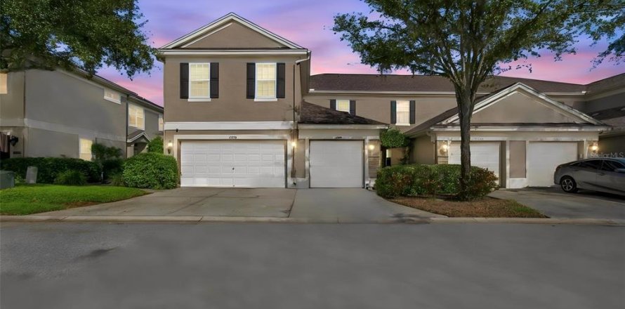 Townhouse in Tampa, Florida 2 bedrooms, 118.17 sq.m. № 2396862