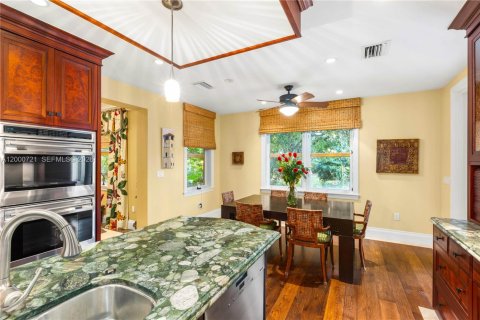 Terrain à vendre à Miami, Floride № 2064948 - photo 8