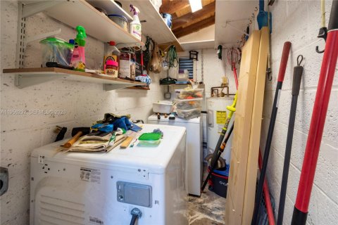 House in Fort Lauderdale, Florida 2 bedrooms, 78.5 sq.m. № 2019829 - photo 25