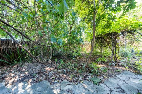 House in Fort Lauderdale, Florida 2 bedrooms, 78.5 sq.m. № 2019829 - photo 24