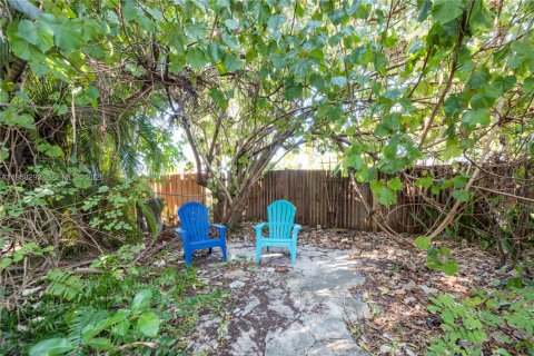 House in Fort Lauderdale, Florida 2 bedrooms, 78.5 sq.m. № 2019829 - photo 22