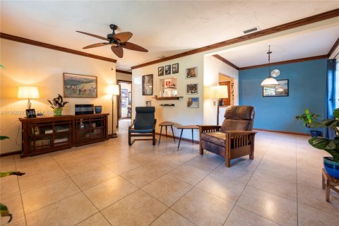 House in Fort Lauderdale, Florida 2 bedrooms, 78.5 sq.m. № 2019829 - photo 7