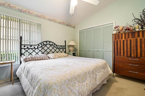 House in Coral Springs, Florida 5 bedrooms, 241.27 sq.m. № 2382498 - photo 26