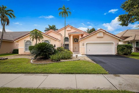 House in Coral Springs, Florida 5 bedrooms, 241.27 sq.m. № 2382498 - photo 3