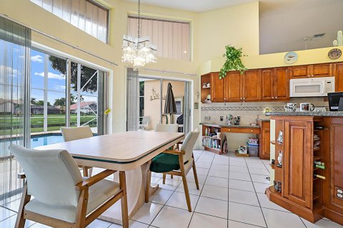 House in Coral Springs, Florida 5 bedrooms, 241.27 sq.m. № 2382498 - photo 15