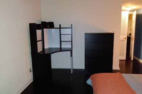 Condo in Hollywood, Florida, 1 bedroom  № 1208223 - photo 1