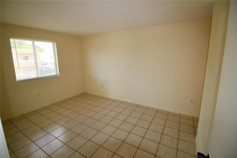Copropriété à louer à Miami, Floride: 2 chambres, 76.18 m2 № 2375921 - photo 9