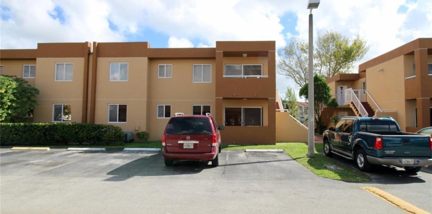 Condo à Miami, Floride, 2 chambres  № 2375921