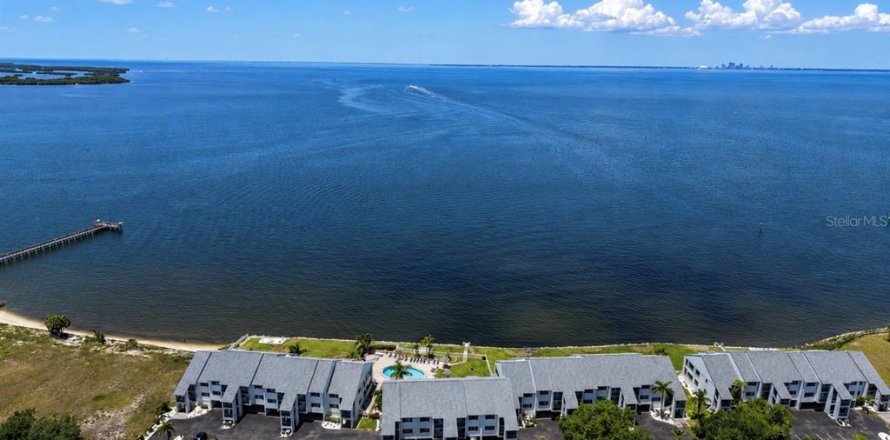 Condo à Ruskin, Floride, 2 chambres № 2434484