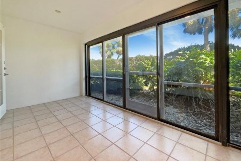 Condo in Sarasota, Florida, 2 bedrooms  № 1838929 - photo 22