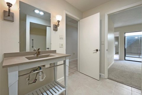 Condo in Sarasota, Florida, 2 bedrooms  № 1838929 - photo 15