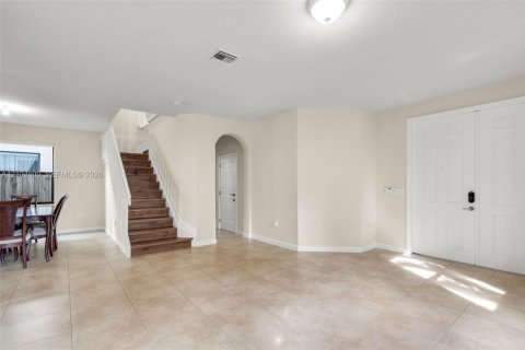 Villa ou maison à vendre à Doral, Floride: 4 chambres, 246.19 m2 № 2424471 - photo 5