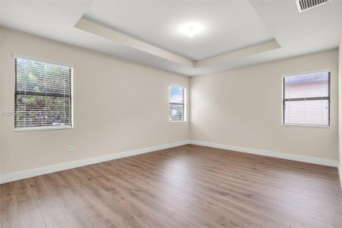 Villa ou maison à vendre à Doral, Floride: 4 chambres, 246.19 m2 № 2424471 - photo 18