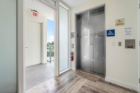 Condo in South Palm Beach, Florida, 3 bedrooms  № 2383057 - photo 4
